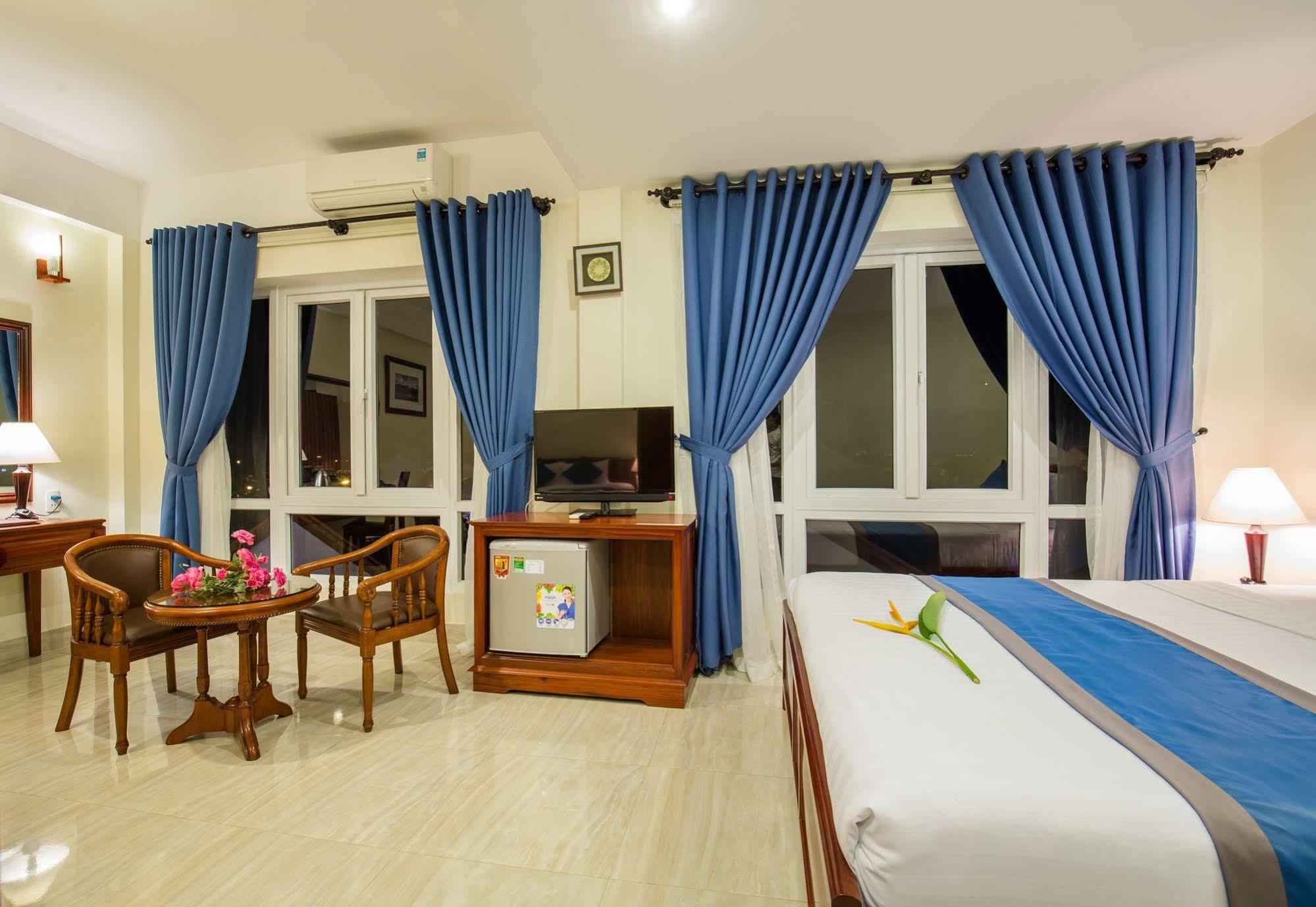 Prince Hotel Hoi An Exteriör bild